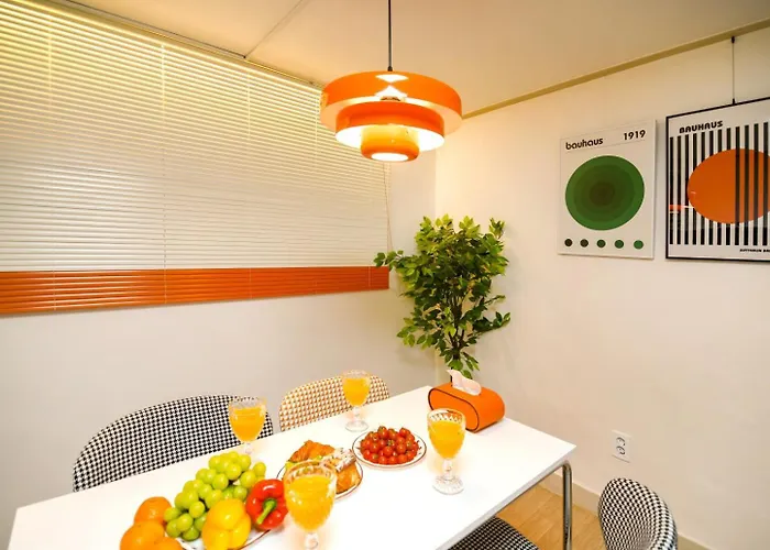 소담스테이2 ,seokchon Lake,jamsil Tower,seokchon Gobun Station Apartment