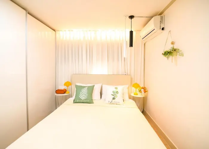 Apartment 소담스테이2 ,seokchon Lake,jamsil Tower,seokchon Gobun Station Seoul